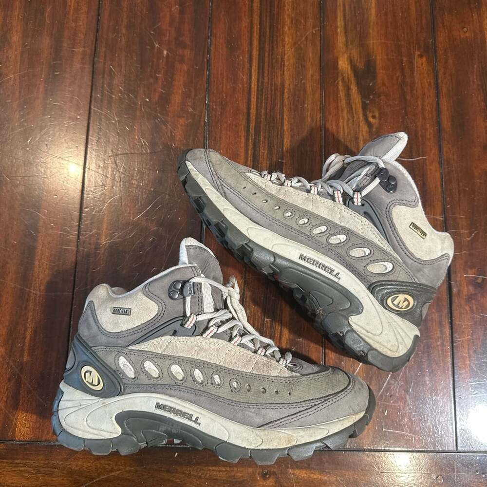 Merrell Pulse Mid Gore-Tex Grey Hiking Boots Size 8 Womens